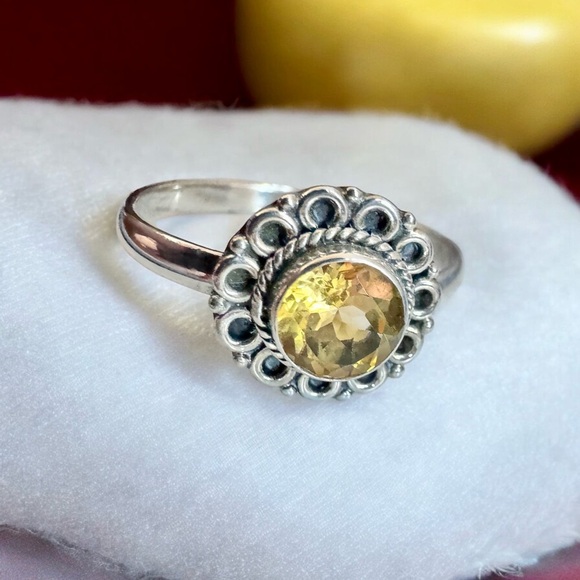 Floral Citrine Sterling Silver Ring (9.75) - Picture 6 of 15